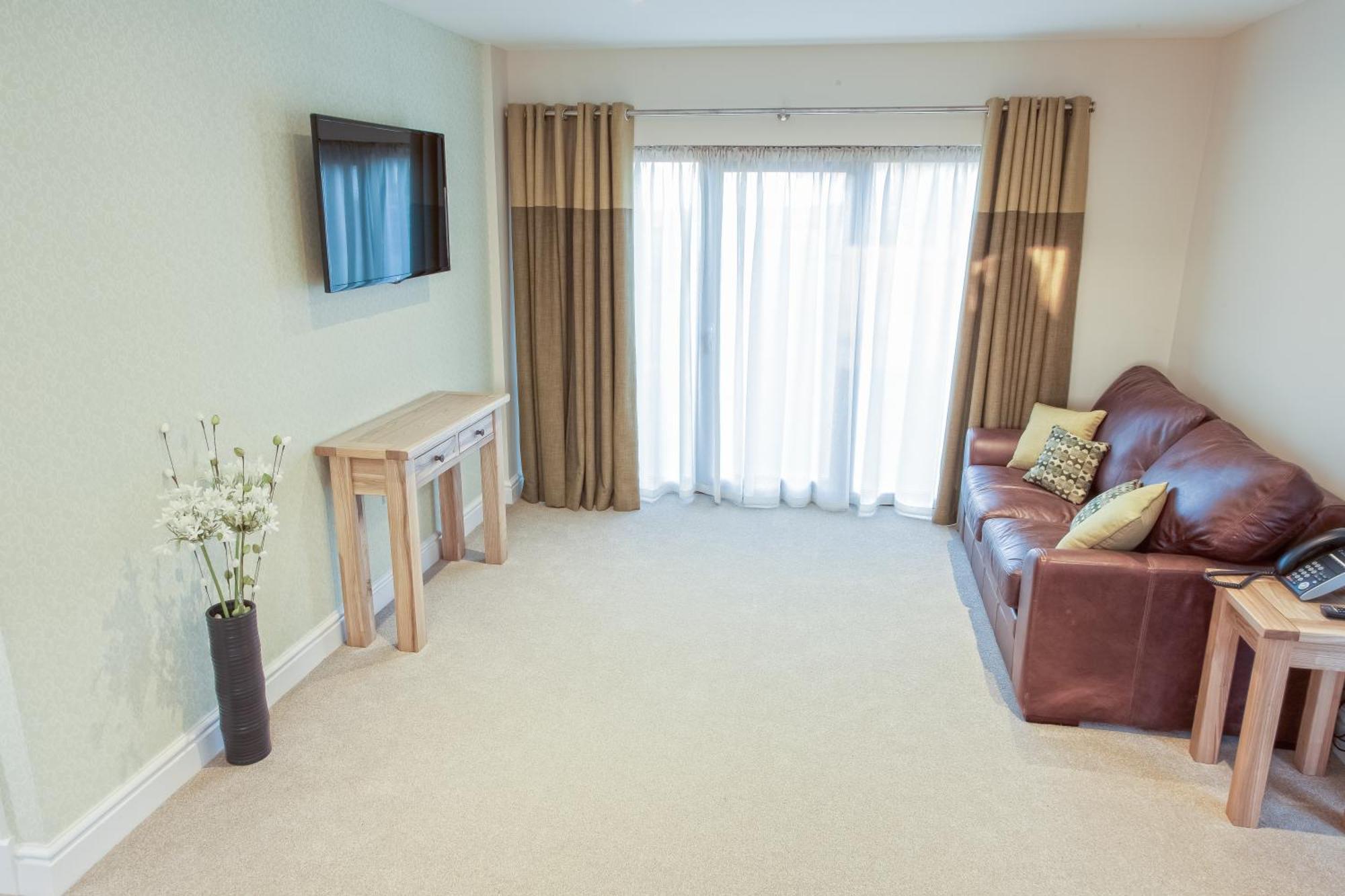Gwesty'R Emlyn Hotel Newcastle Emlyn Oda fotoğraf