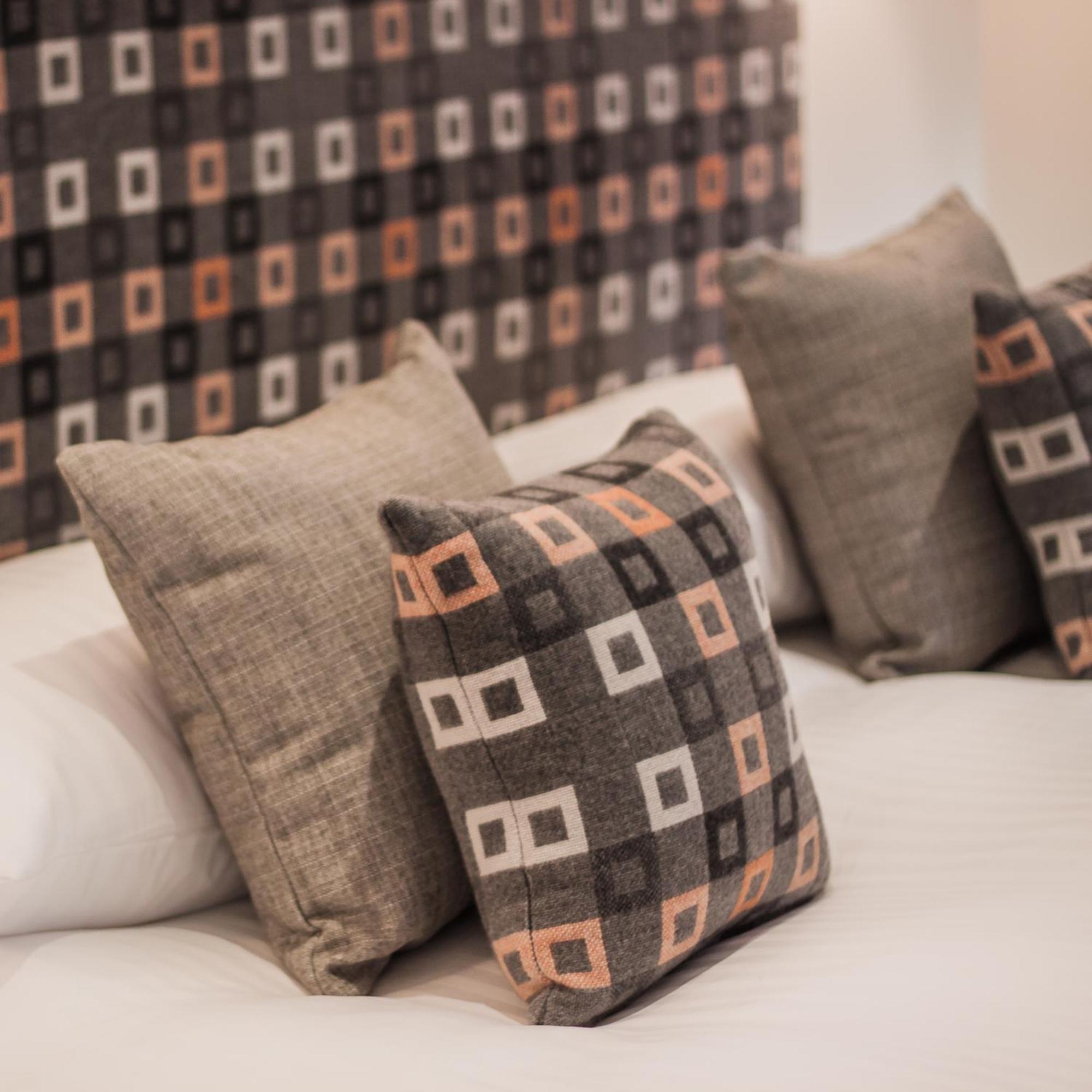 Gwesty'R Emlyn Hotel Newcastle Emlyn Oda fotoğraf