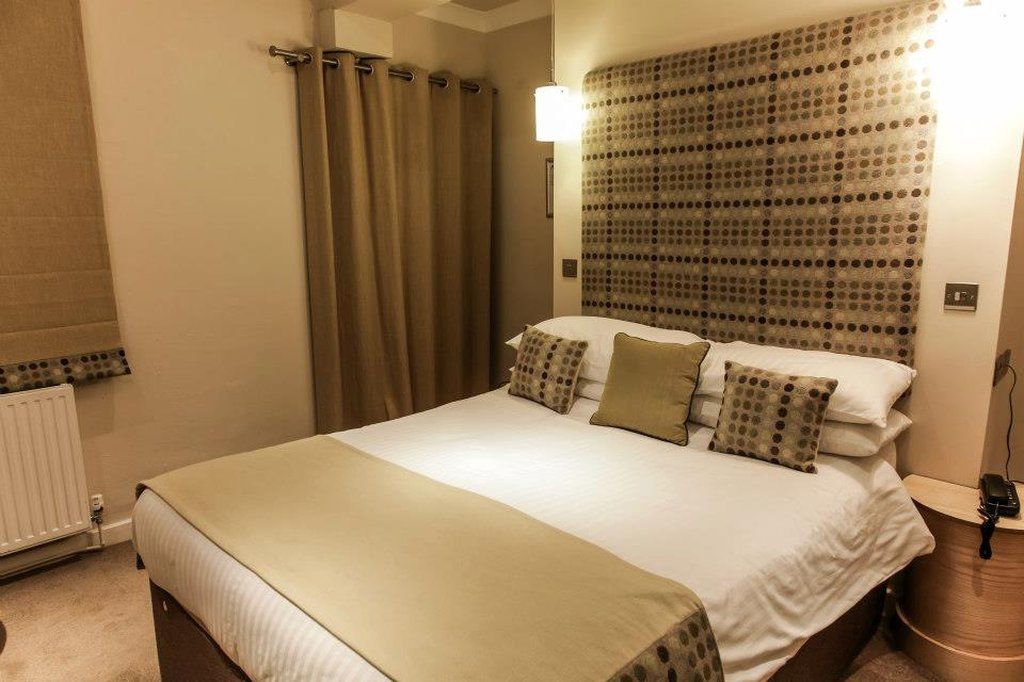Gwesty'R Emlyn Hotel Newcastle Emlyn Dış mekan fotoğraf
