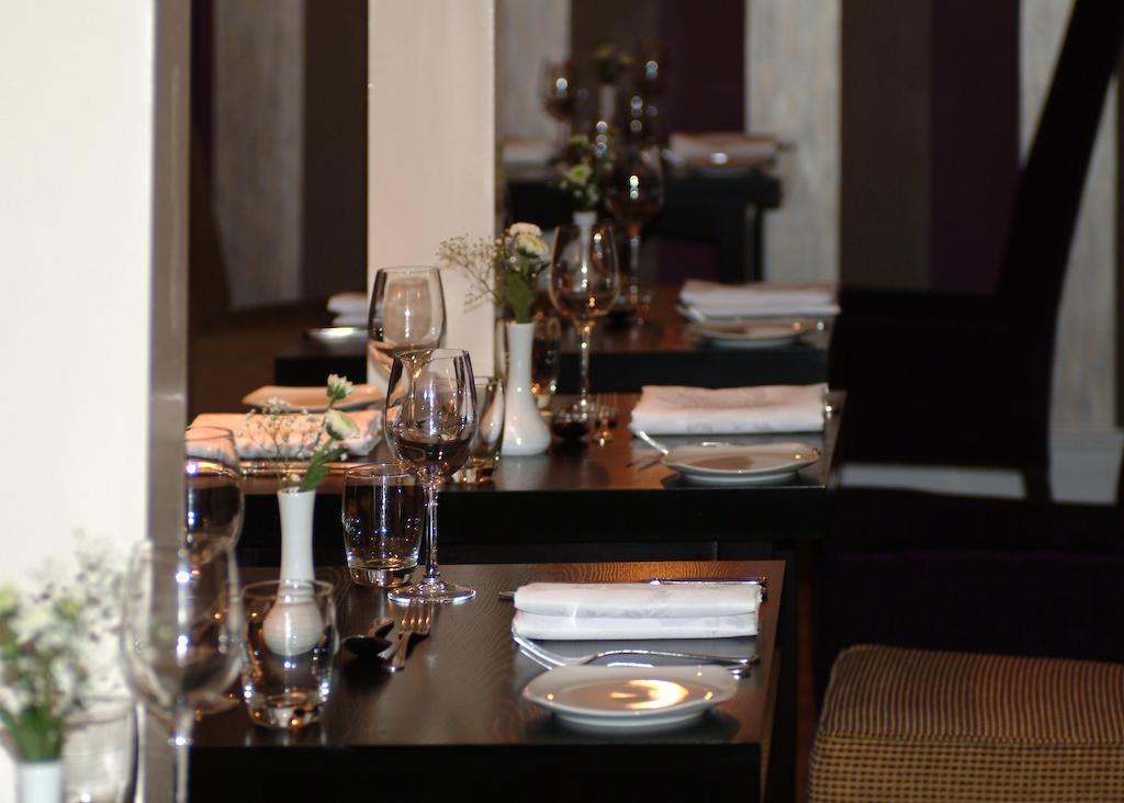 Gwesty'R Emlyn Hotel Newcastle Emlyn Dış mekan fotoğraf