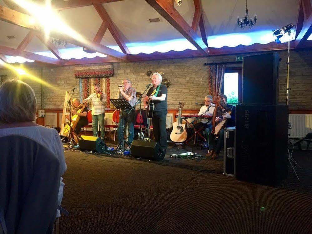 Gwesty'R Emlyn Hotel Newcastle Emlyn Dış mekan fotoğraf