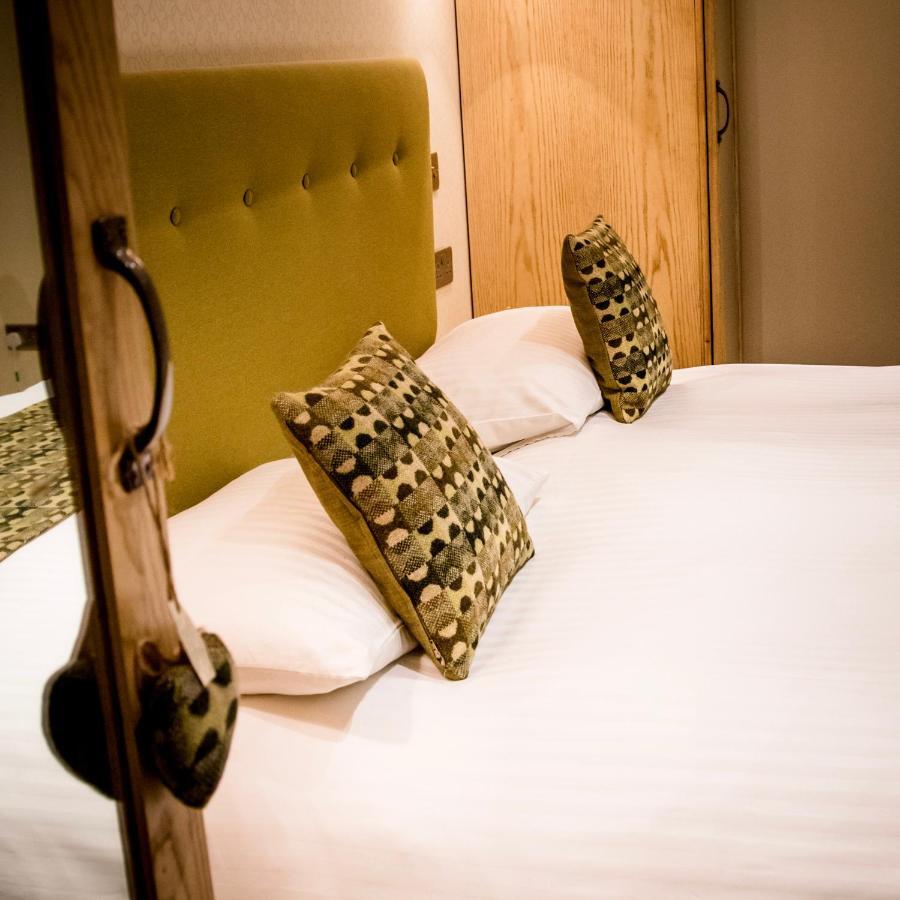 Gwesty'R Emlyn Hotel Newcastle Emlyn Dış mekan fotoğraf