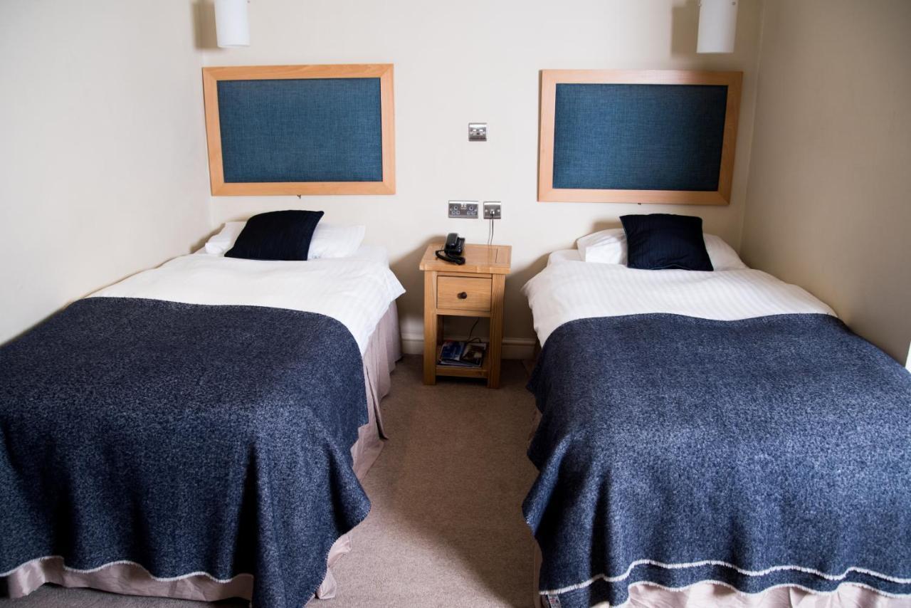 Gwesty'R Emlyn Hotel Newcastle Emlyn Dış mekan fotoğraf